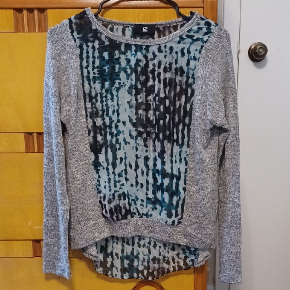 Iz Byer Teal and Black Patterned Top